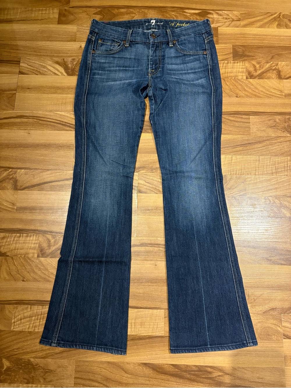 7 For All Mankind A Pocket Jean Size 27 Denim Medium-Dark Wash 7FAMK Cotton
